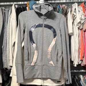 lululemon athletica Gray Fitted Graphic Zip-Up Hoodie